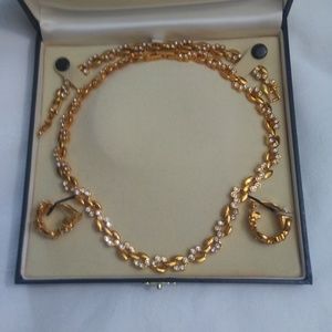 Necklace Bracelett Earrings Set Vintage